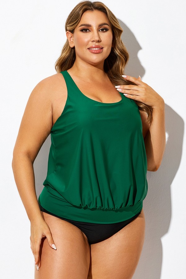 Top tankini verde con espalda nadadora y control de abdomen