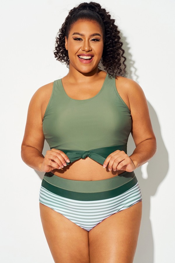 Top De Bikini Corto Anudado Con Bloques De Color Verde De Talla Grande
