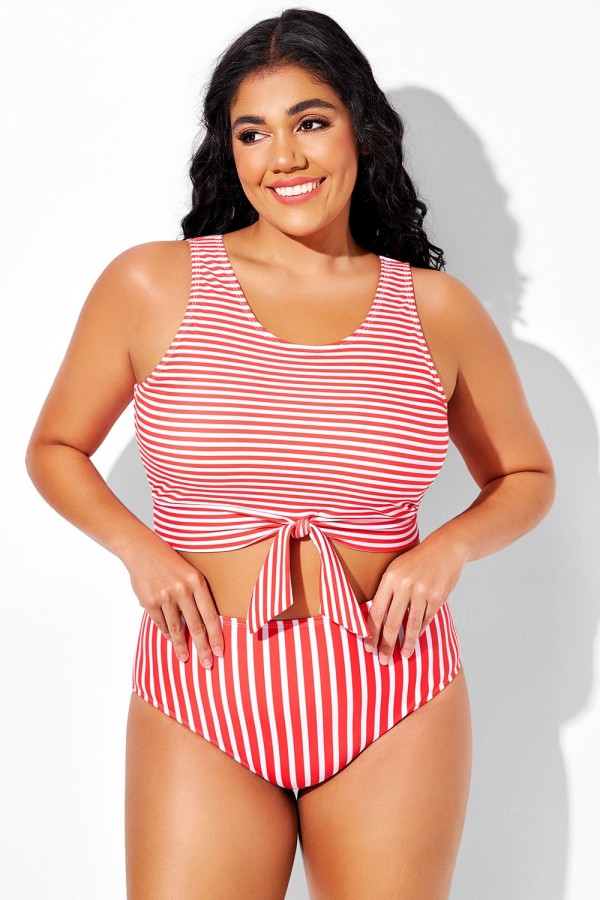 Top de bikini corto anudado con rayas rojas y blancas