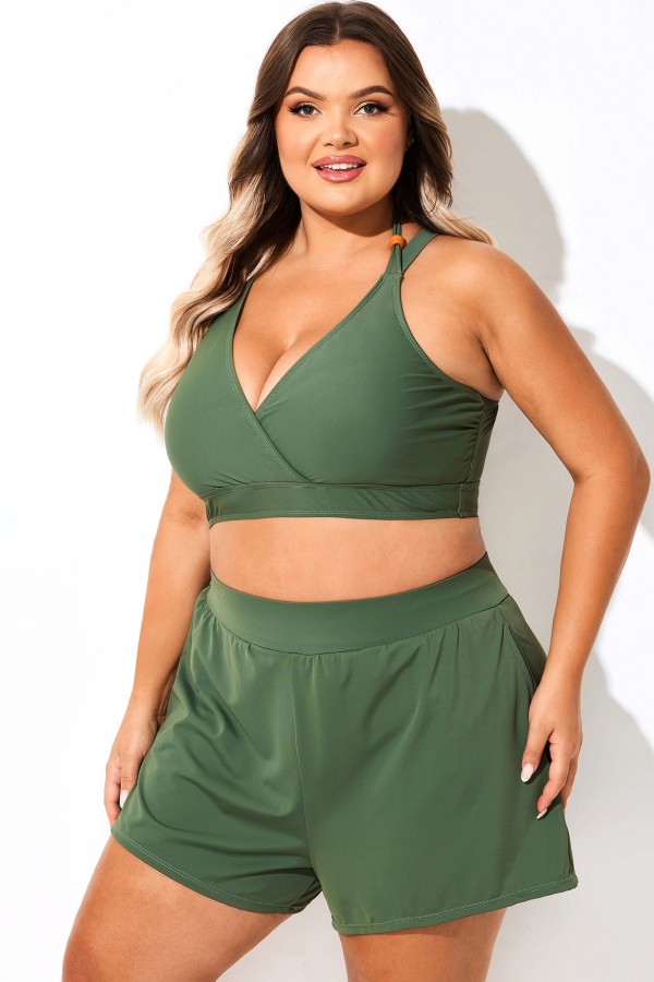 Top de bikini cruzado con escote en V verde de talla grande