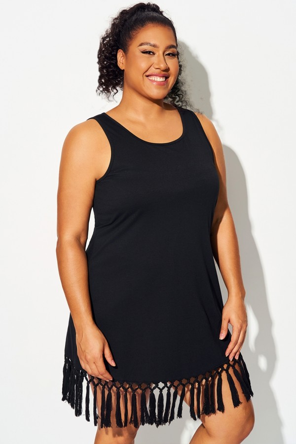 Vestido playero negro con cuello redondo y dobladillo con borlas