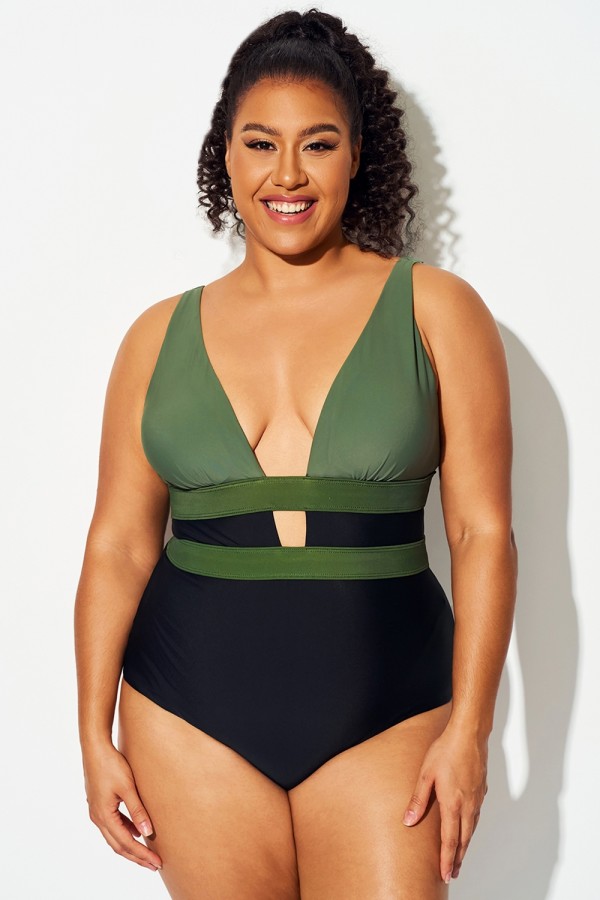 Traje de baño de una pieza con cortes y bloques de color verde