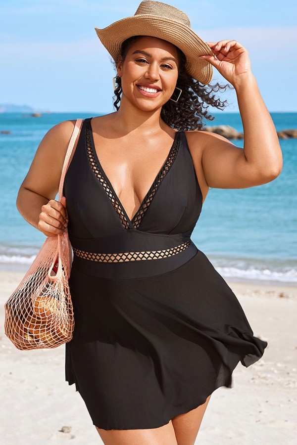 Traje De Baño De Malla Con Escote Pronunciado Y Diseño Enrejado En Color Negro De Talla Grande