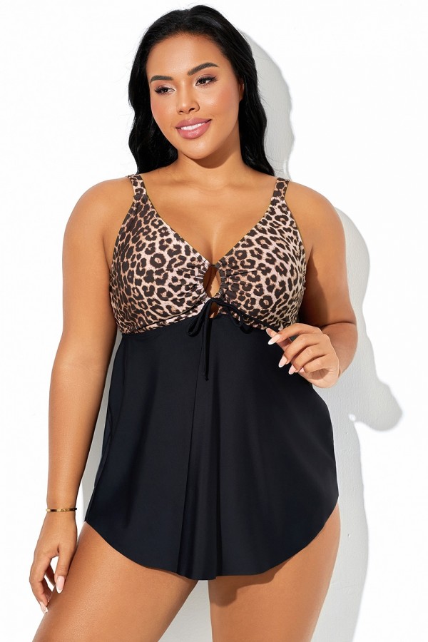 Top tankini con dobladillo en forma de A y estampado de leopardo