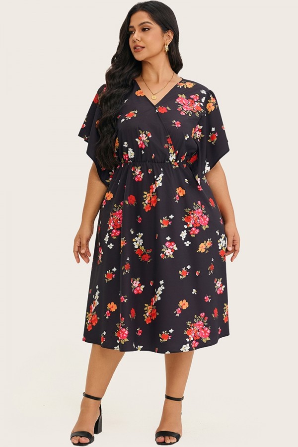 Vestido midi con cuello en V y mangas acampanadas con estampado floral