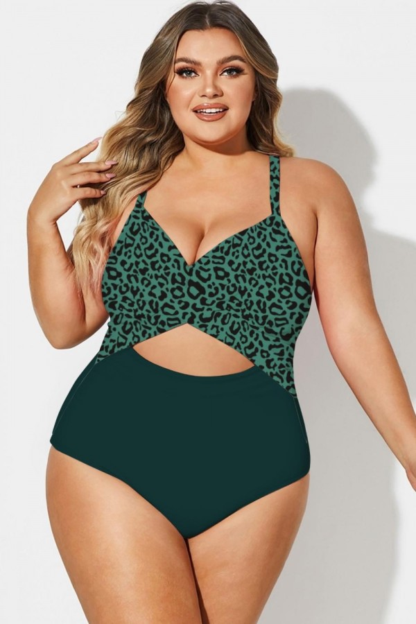 Traje de baño de una pieza con estampado de leopardo verde y escote cruzado