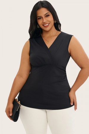 Top sin mangas con ribete de volantes negro de talla grande